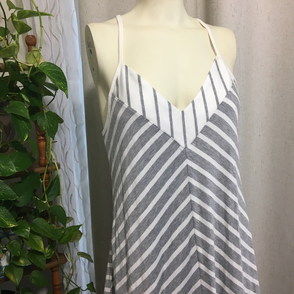 Laila Jayde High-Low Chevron Knit Dress, LP Grey